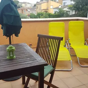 estudio-con-terraza-y-piscina-en-la-costa-brava.topcostabravahotels.com/